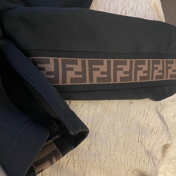 Fendi black and brown elegant pants either logo